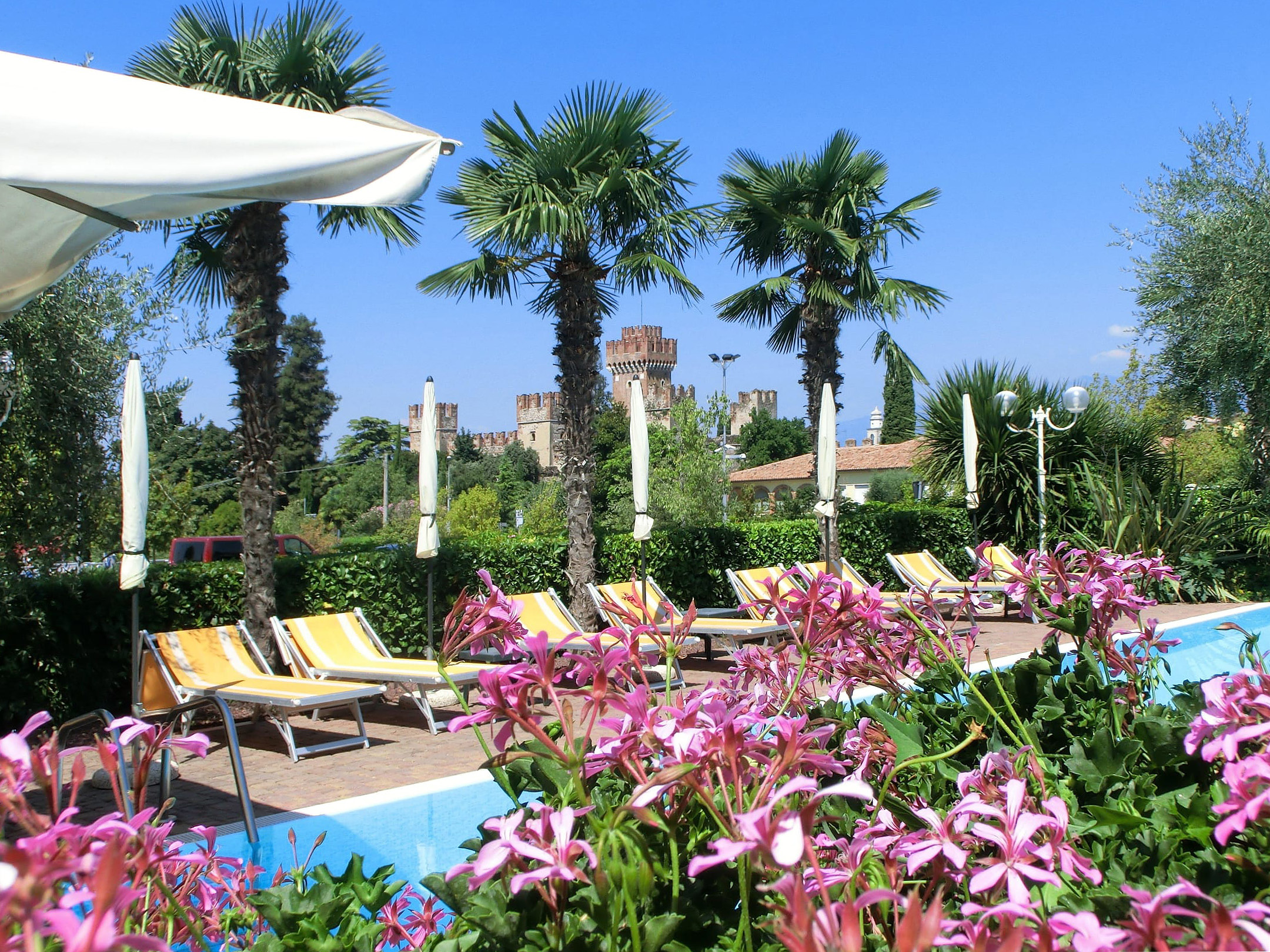 adb69876 9df1-3739-a0ea-e63a4576184c